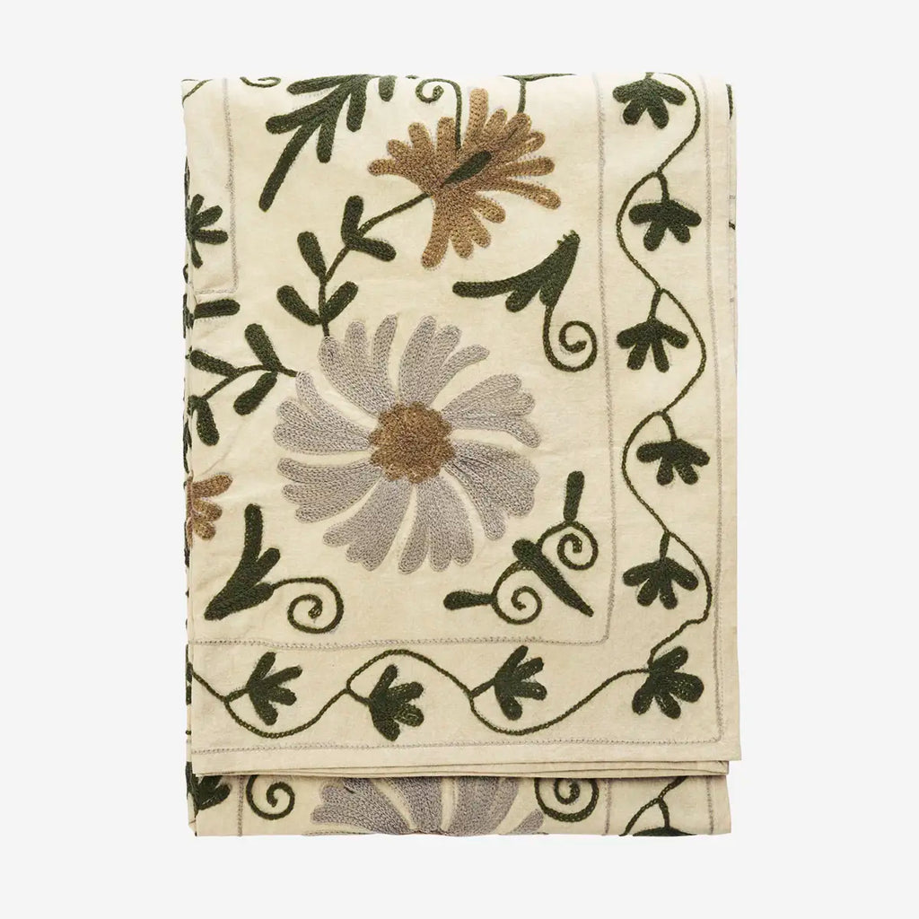 Madam Stoltz Suzani brodeerattu peitto 130 x 180 cm