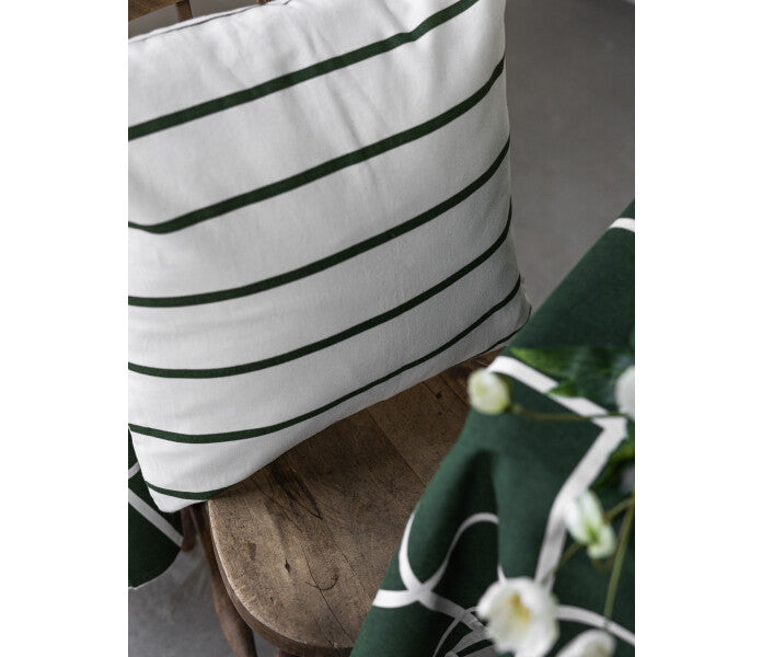 Storefactory Karlstorp raidallinen tyynynpäällinen valkoinen / vihreä 48 × 48 cm
