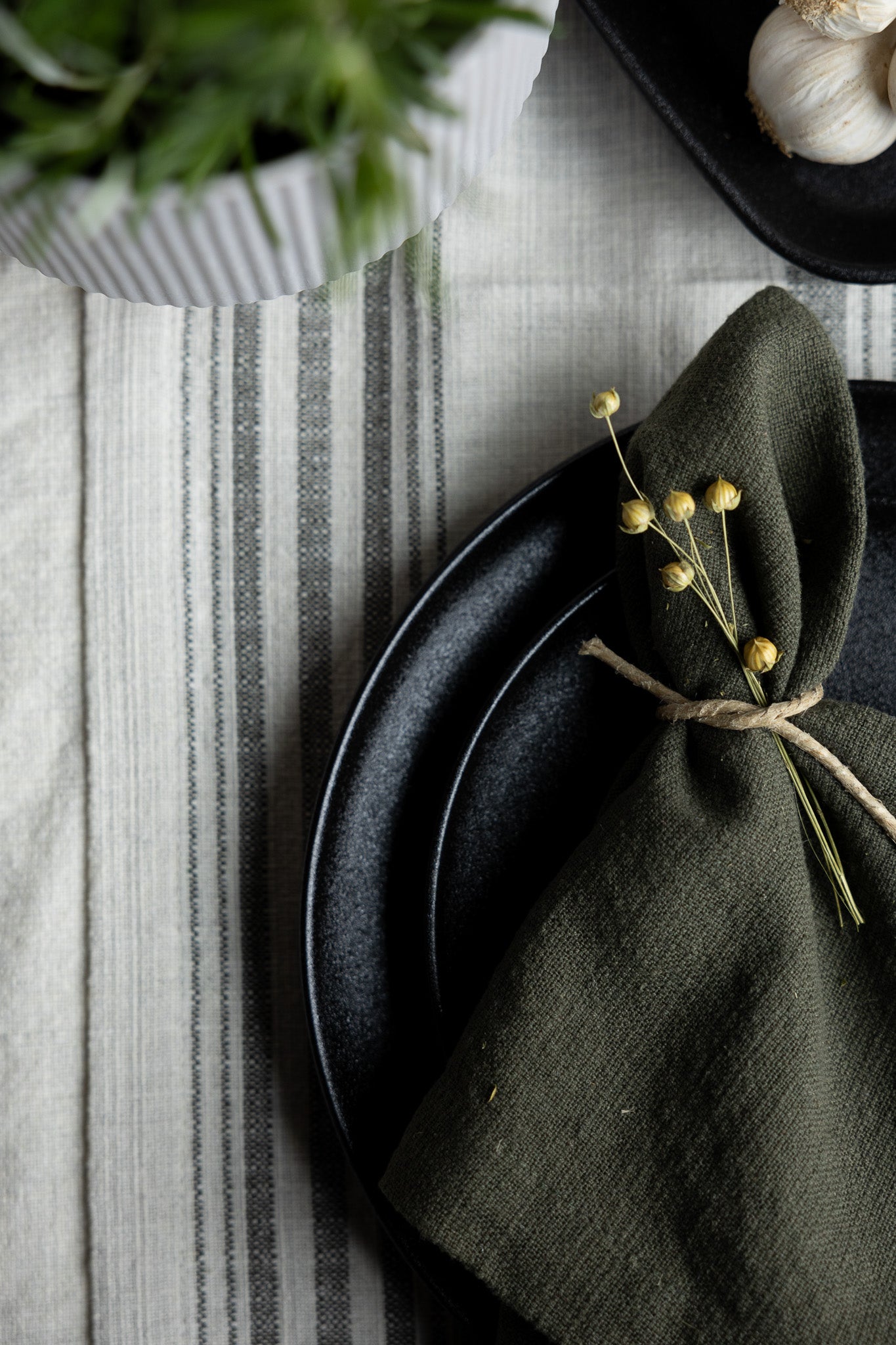 Storefactory Karlevi raidallinen kaitaliina vihreä 35 x 240 cm