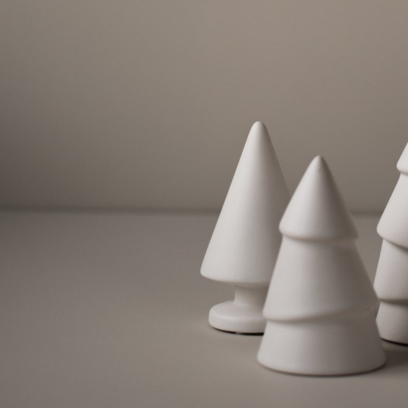 DBKD Christmas Tree kuusi valkoinen 12 cm