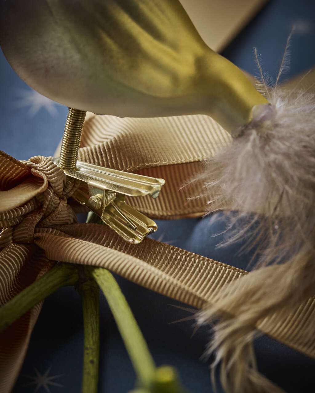 House Doctor Safar koristelintu nipistimellä