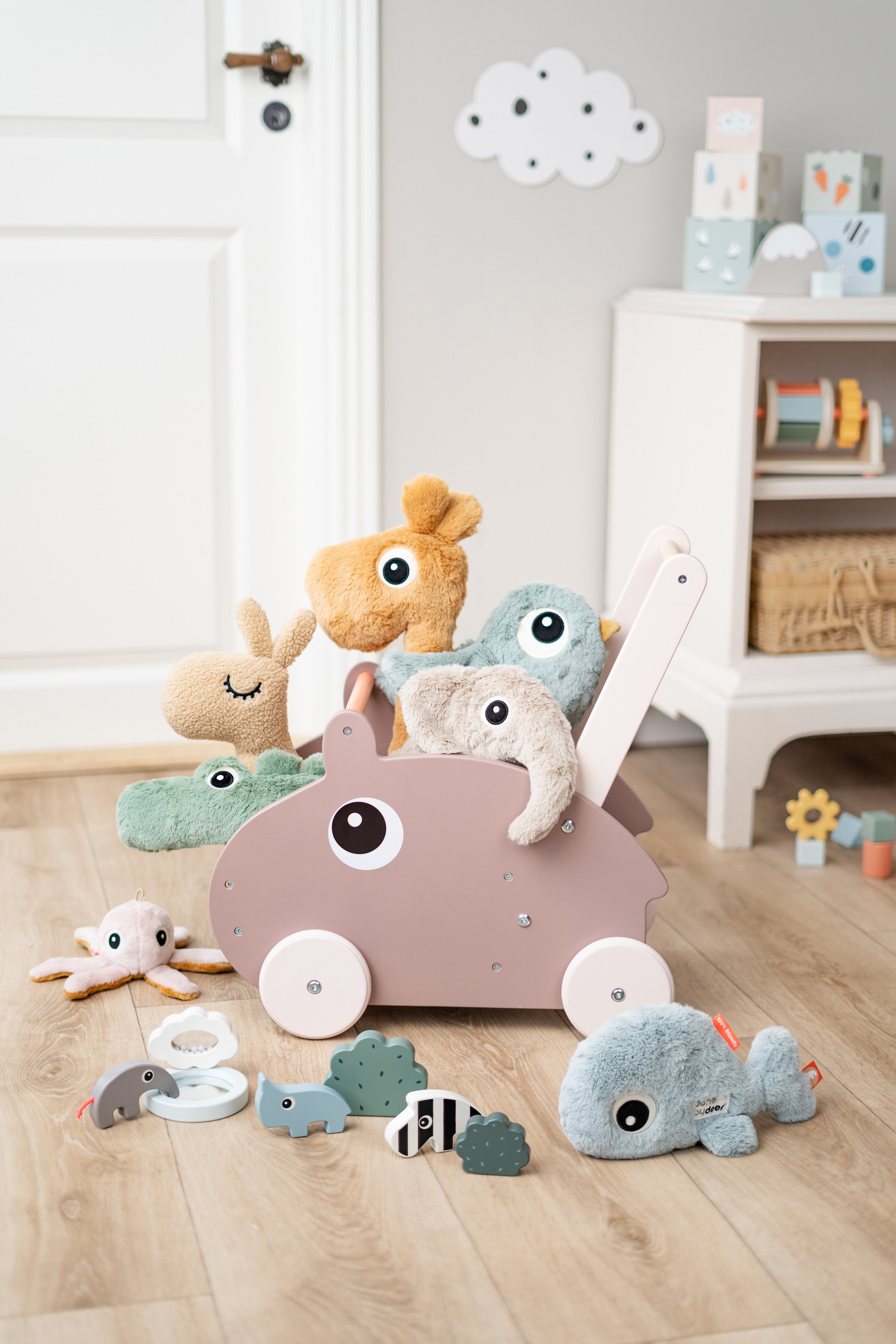 Done by Deer Elphee pehmolelu