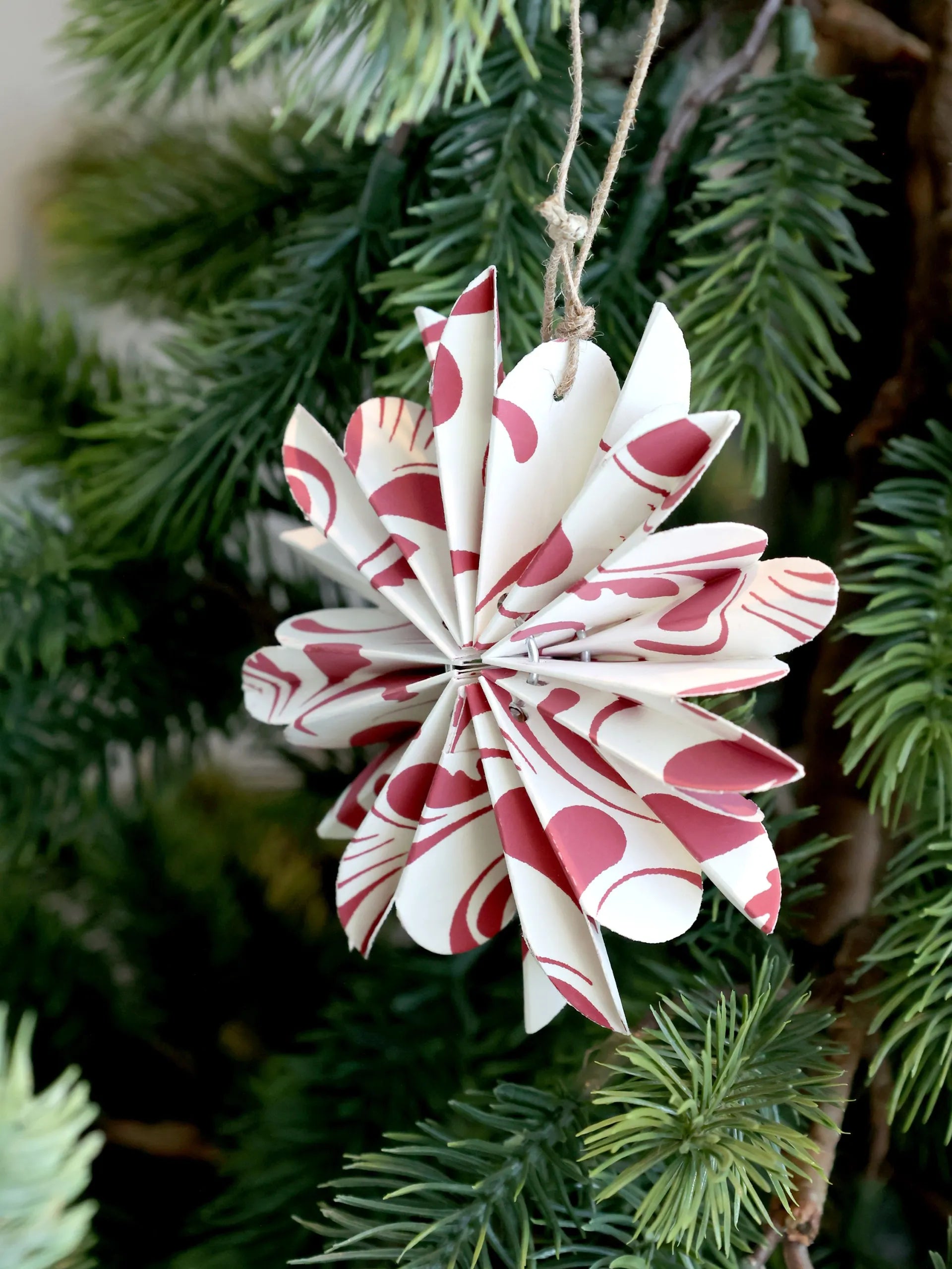 Chic Antioque paperikoriste puna-valkoinen 10,5 cm