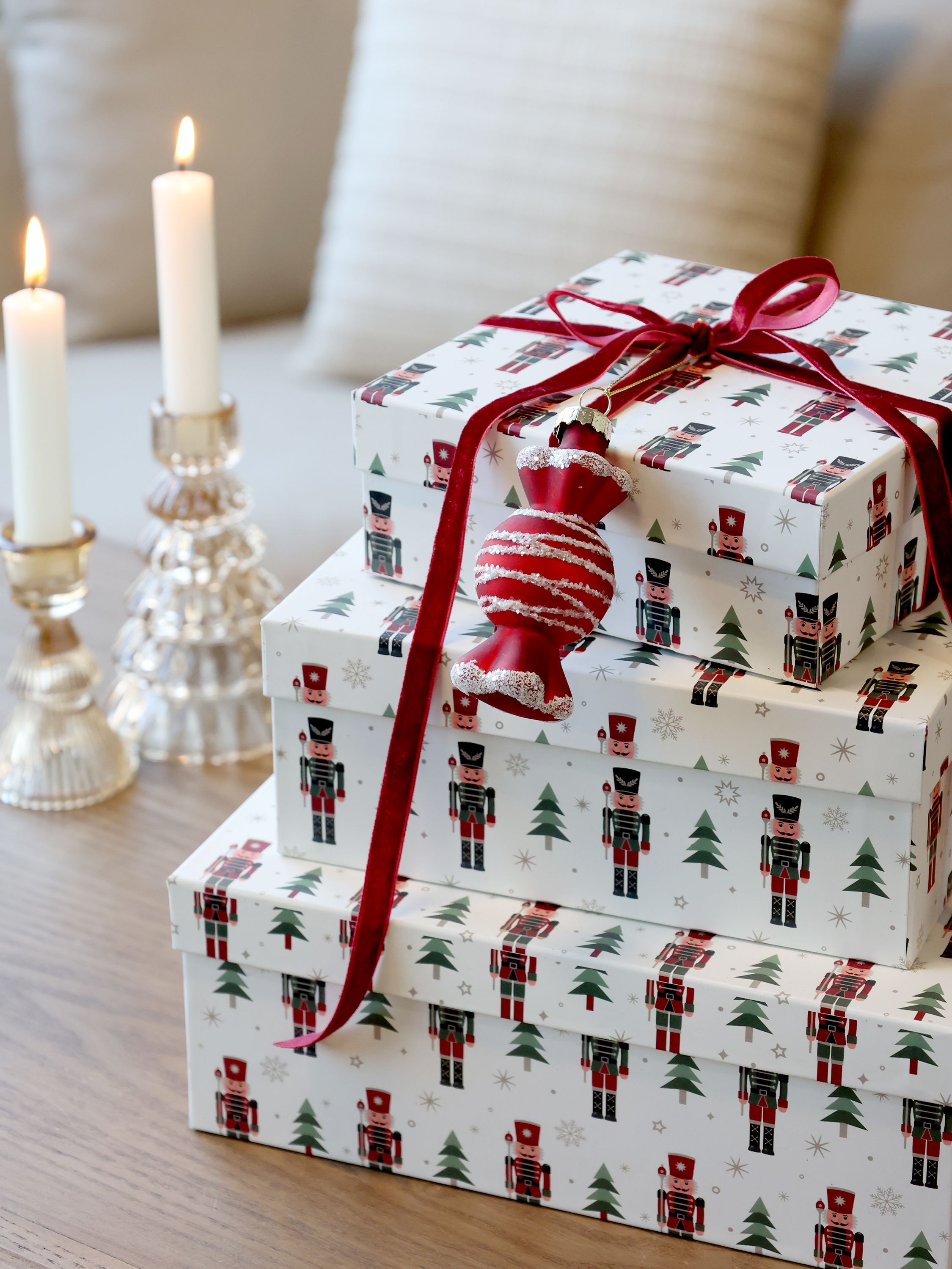 Chic Antique ripustettava koriste 8,5 cm - Karamelli