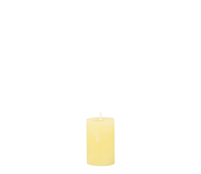 Chic Antique pöytäkynttilä vaaleankeltainen 8cm / 16h