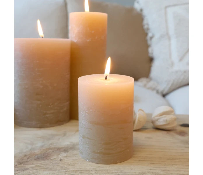 Chic Antique pöytäkynttilä hunaja 10cm/40h