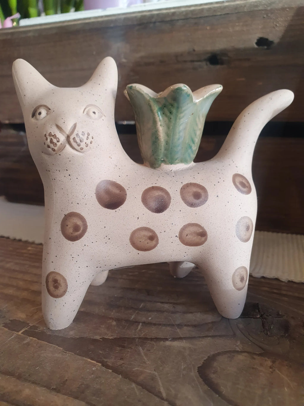 Bloomingville Mamie kynttilänjalka - kissa ruskeilla pilkuilla