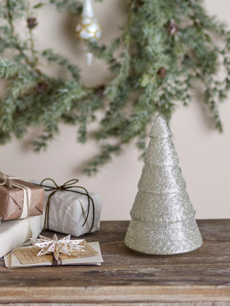 Bloomingville Emilius lasinen kuusi koriste 23,5 cm