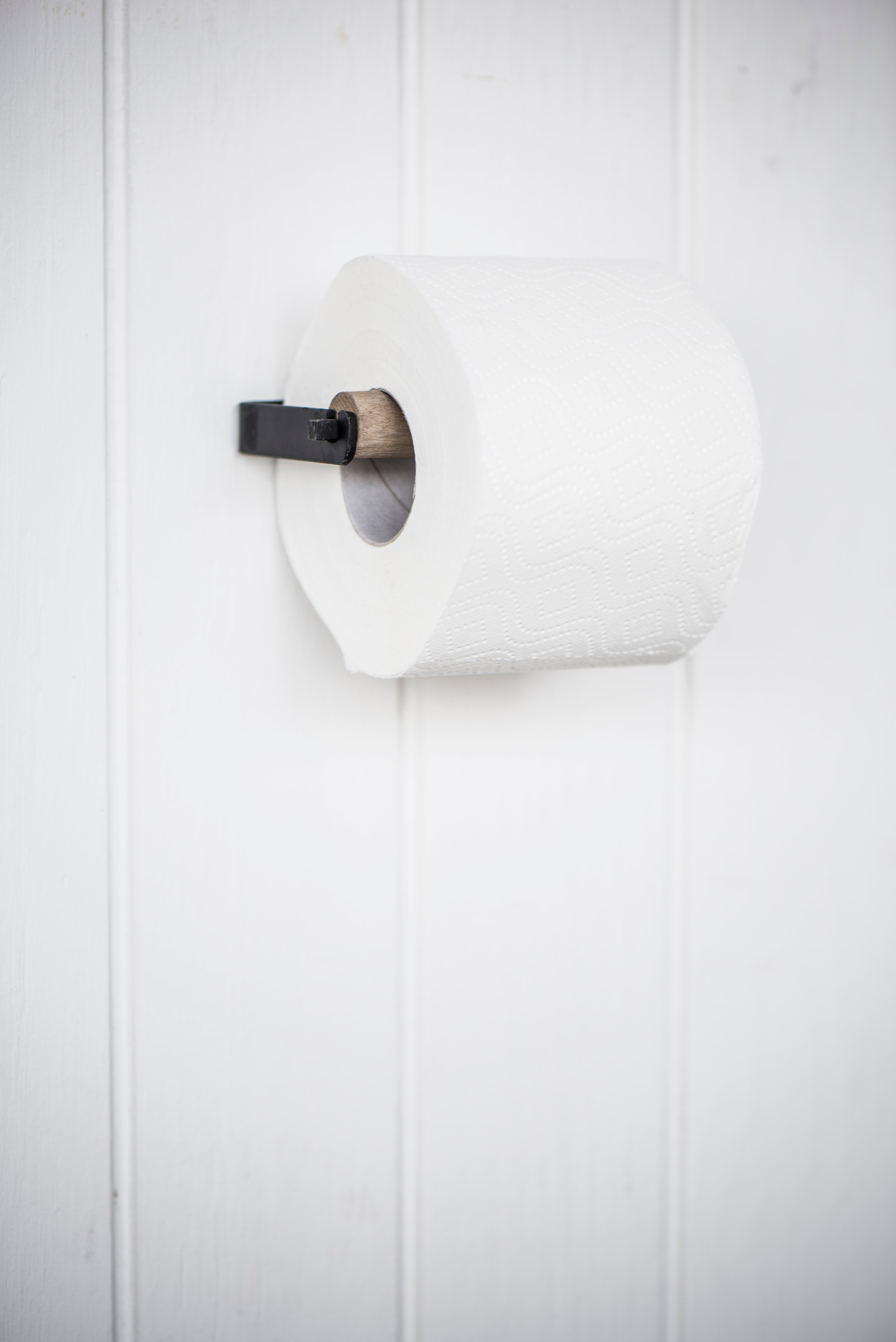 Ib Laursen wc paperiteline musta/puu