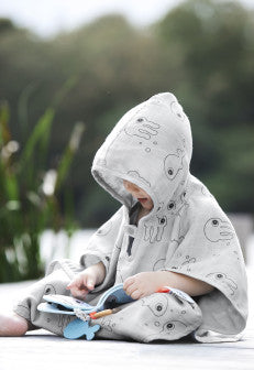 Done by Deer Sea Friends hupullinen poncho roosa one size