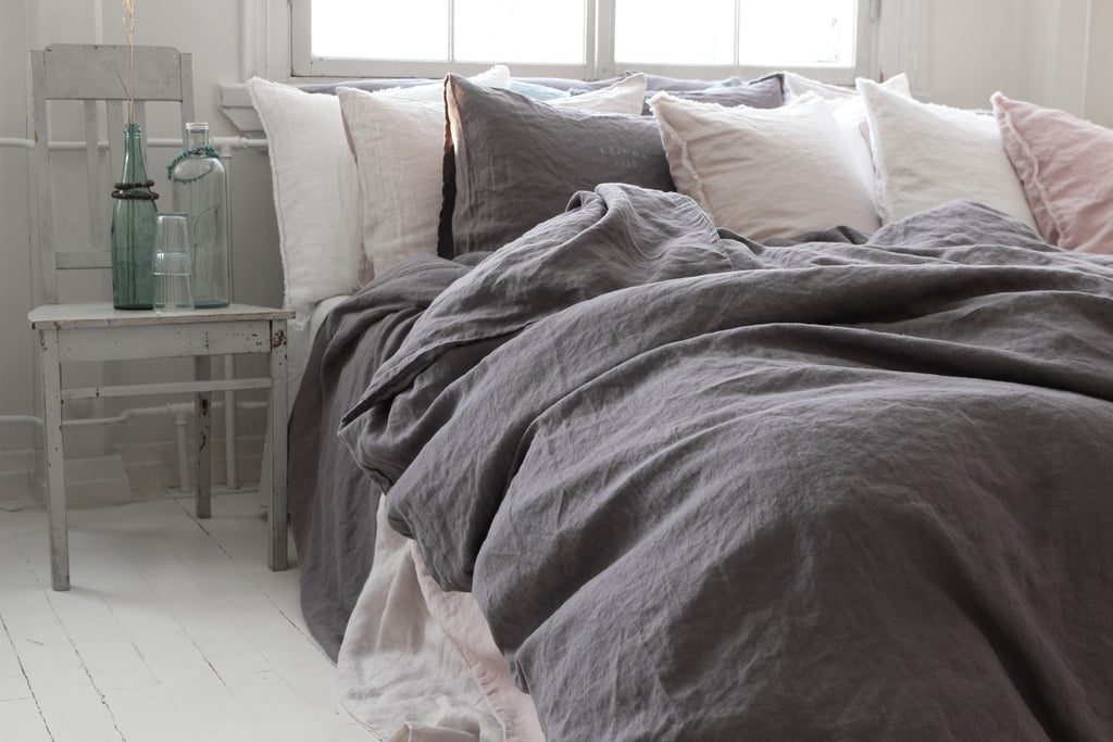 Käinby Heaven Linen tyynyliina tummanharmaa 50x60cm