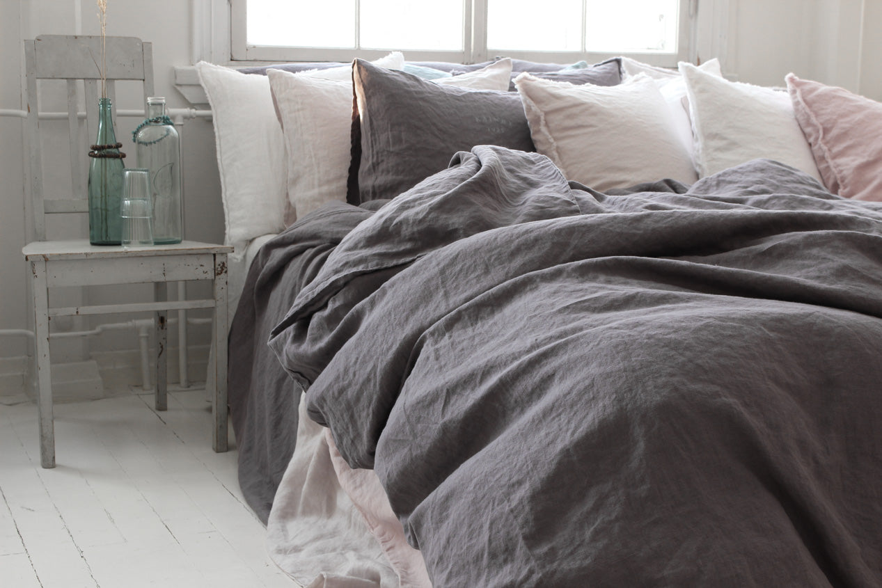 Käinby Heaven Linen tyynyliina tummanharmaa 50x60cm