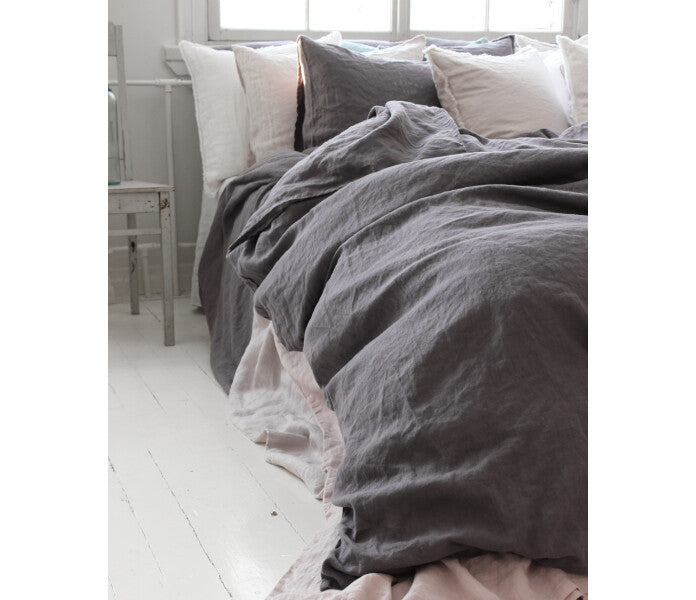 Käinby Heaven Linen pussilakana tummanharmaa 150x205cm