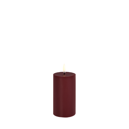 Uyuni LED-kynttilä smooth 5,8 x 10 cm - Wine Red