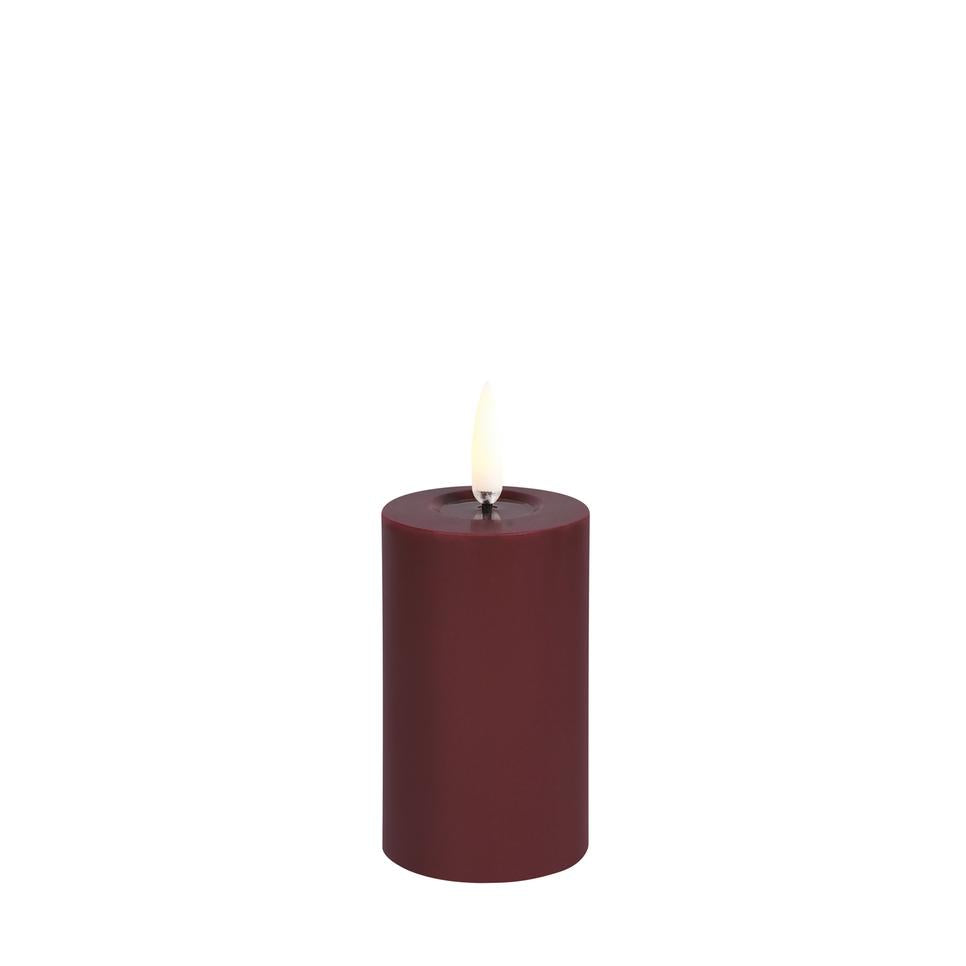 Uyuni LED-kynttilä smooth melted 5 x 7,5 cm - Wine Red