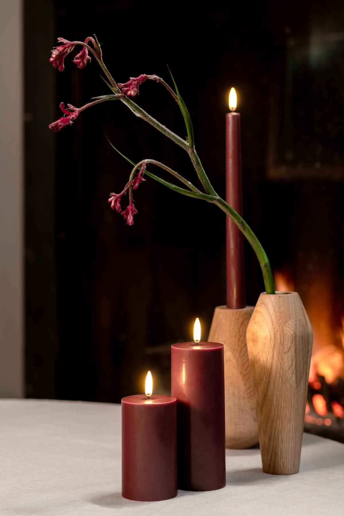 Uyuni LED-kynttilä smooth melted 5 x 7,5 cm - Wine Red