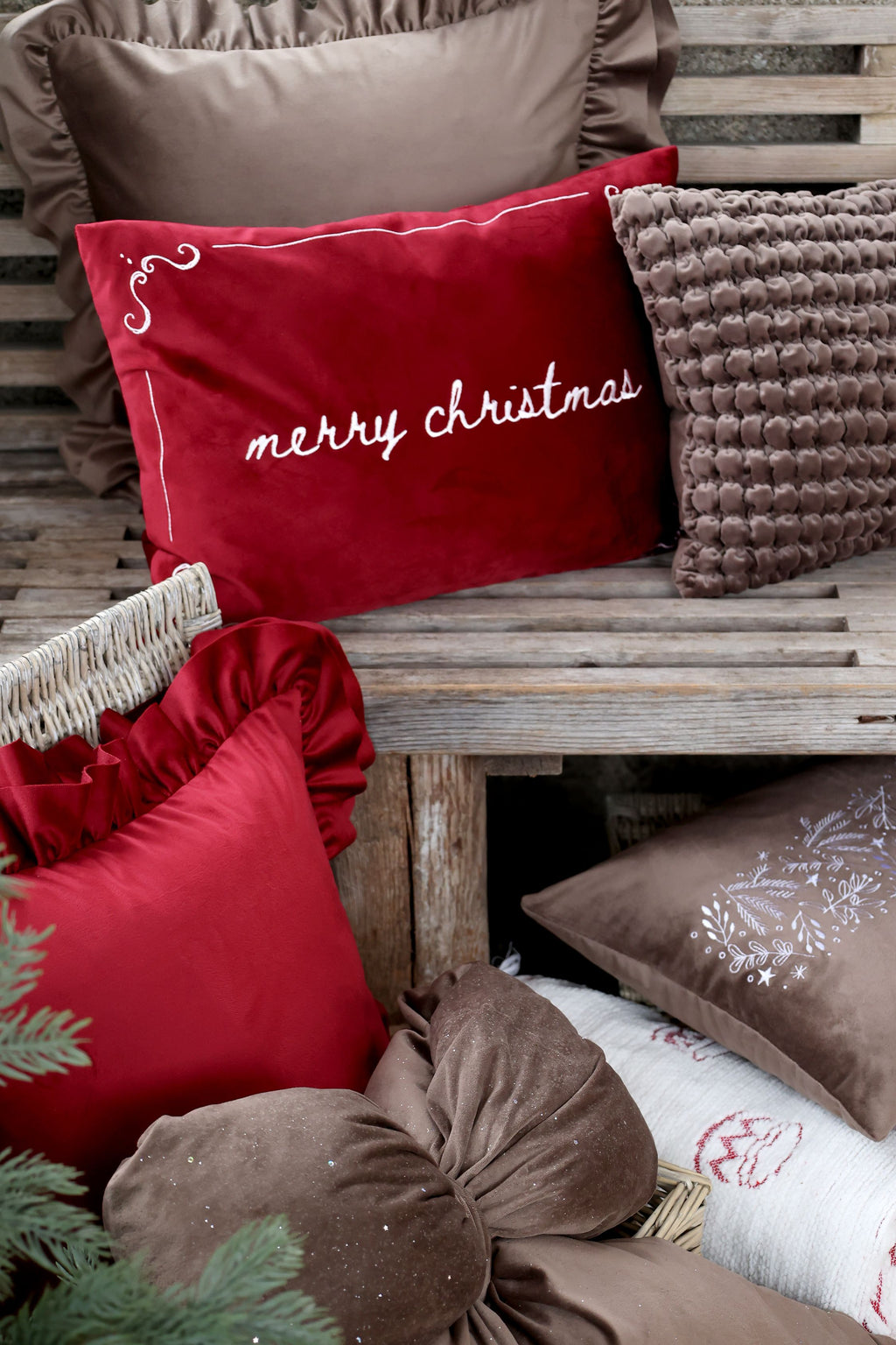 Chic Antique tyynynpäällinen punainen - Merry Christmas
