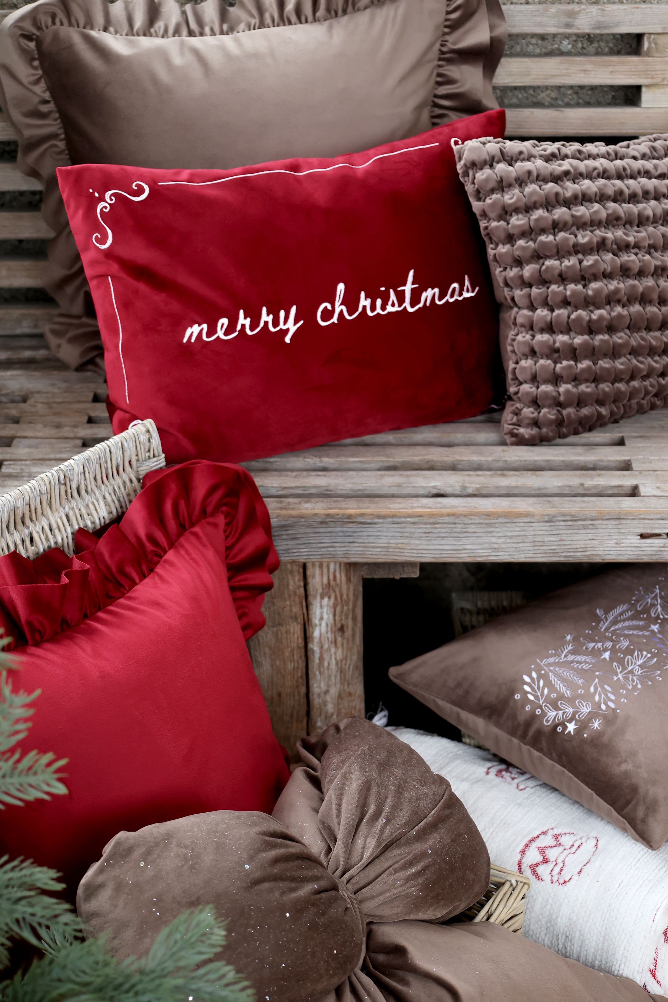 Chic Antique tyynynpäällinen punainen - Merry Christmas