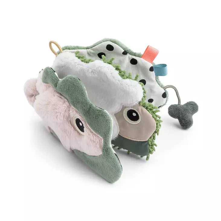 Done by Deer ensikirja / aistikirja