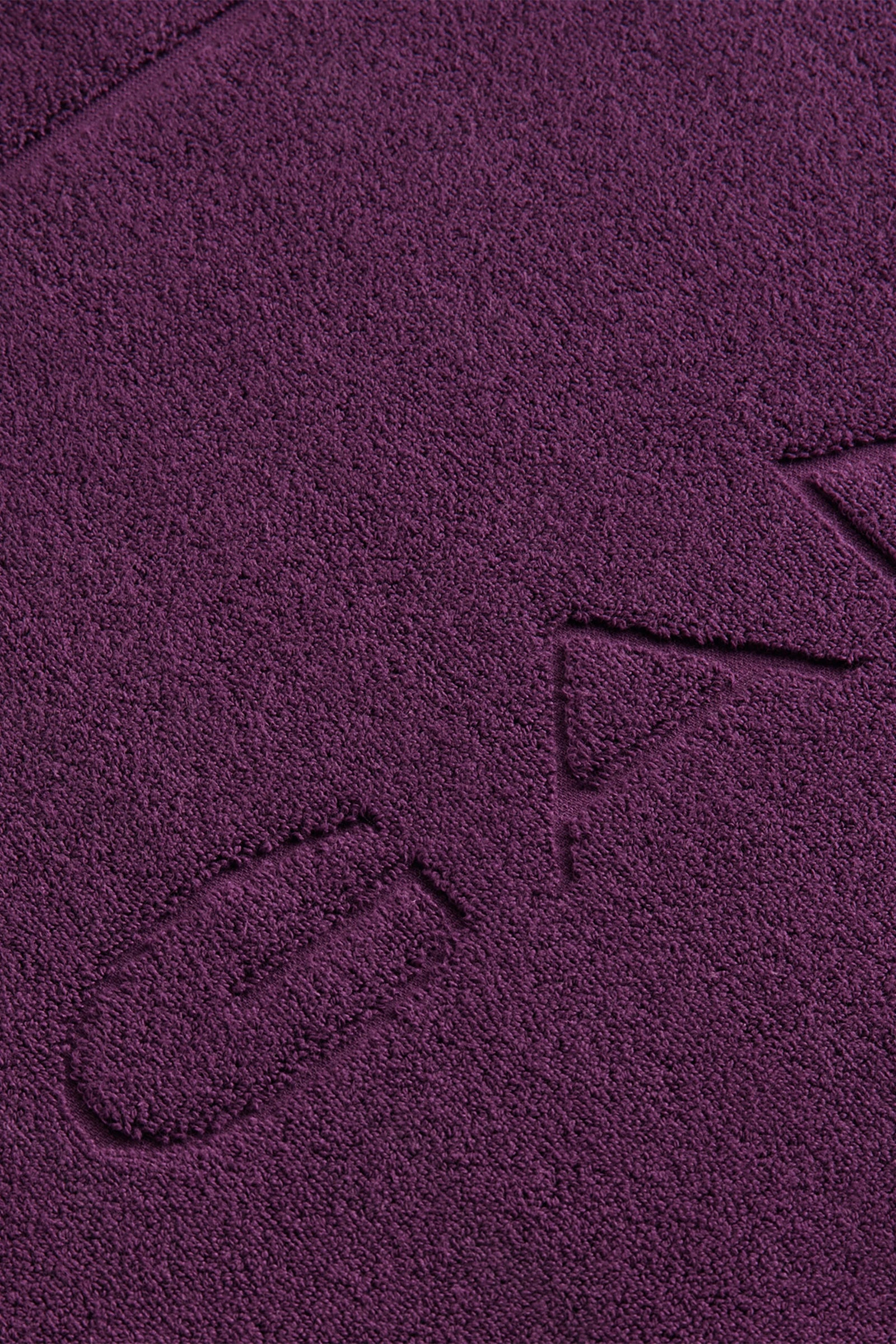 GANT Home kylpyhuoneen matto Deep Plum 50 x 80 cm