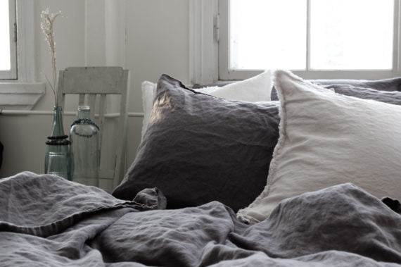 Käinby Heaven Linen tyynyliina tummanharmaa 50x60cm