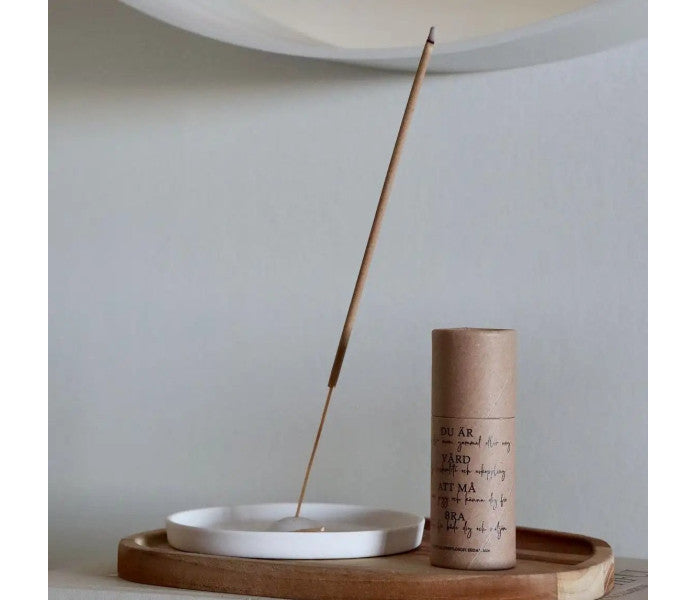 Klinta suitsukealusta valkoinen
