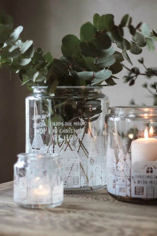 Majas Cottage lasilyhty / purkki iso - Magic of Christmas