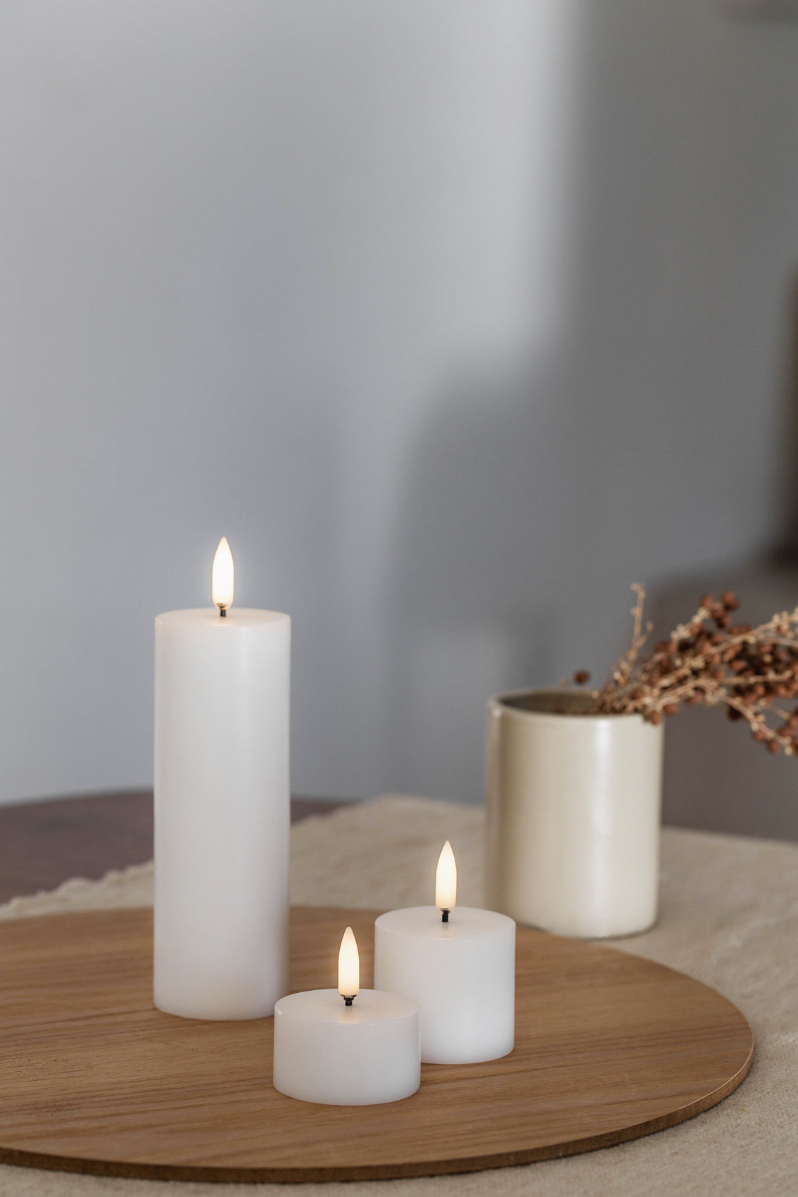 Uyuni LED-kynttilä smooth 5 x 2,8 cm - Nordic White