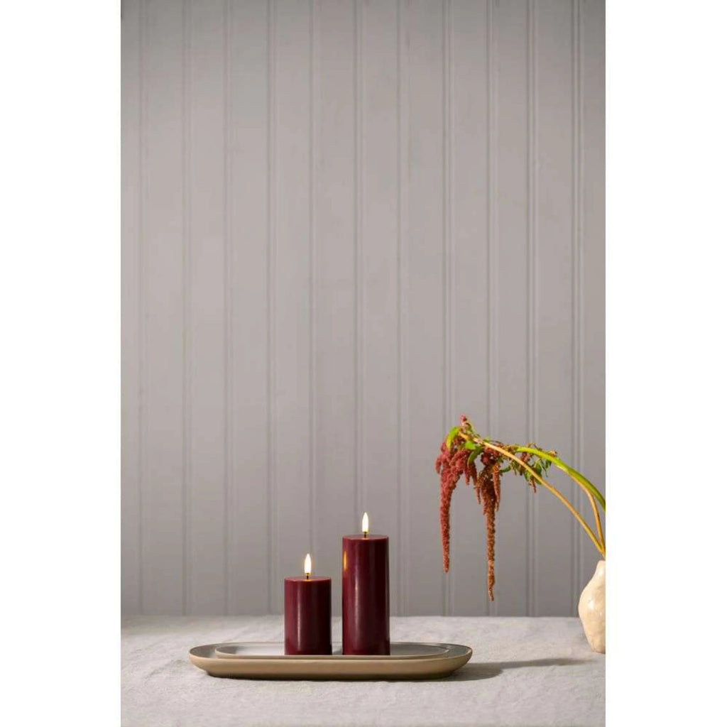 Uyuni LED-kynttilä smooth 5,8 x 10 cm - Wine Red